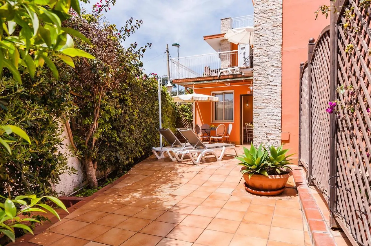 Calliope'S Apartments - Stella Del Mare Syracuse 0*,  Italy